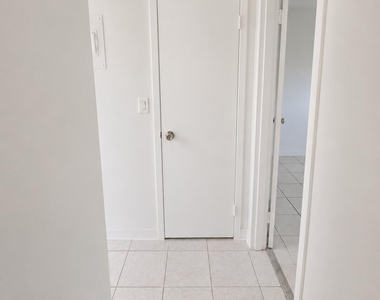 1150 Ne 17th Court - Photo Thumbnail 4