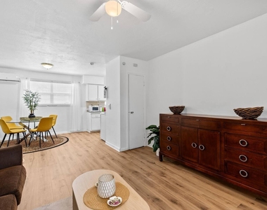 1826 Sherman Street - Photo Thumbnail 6
