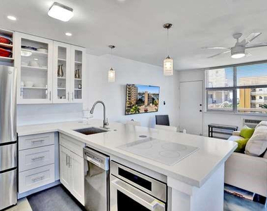 101 N Birch Road - Photo Thumbnail 3