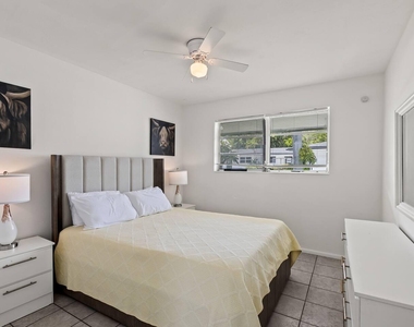 1826 Sherman Street - Photo Thumbnail 8