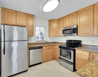 410 Sw 15th Street - Photo Thumbnail 4