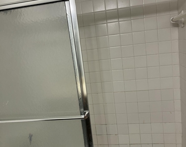 4304 Nw 9th Avenue - Photo Thumbnail 10