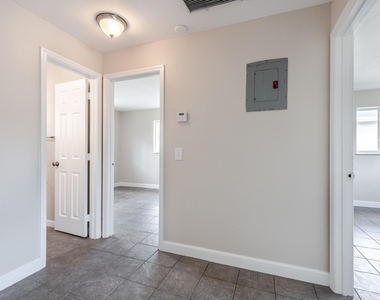 3482 48th Lane S - Photo Thumbnail 8