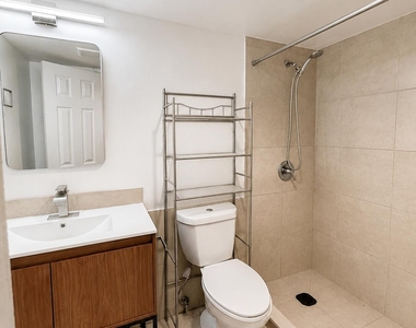 1450 Sw 8th Court - Photo Thumbnail 3