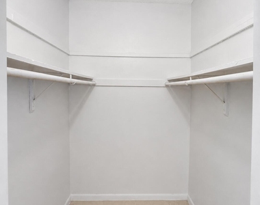1450 Sw 8th Court - Photo Thumbnail 6