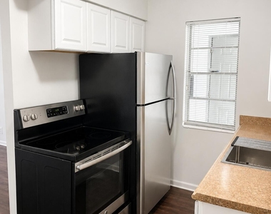 1450 Sw 8th Court - Photo Thumbnail 1