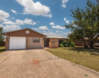 2317 Kerry Lane - Photo Thumbnail 37