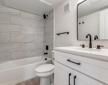 5917 Gaston Avenue - Photo Thumbnail 7