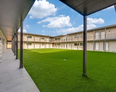 5917 Gaston Avenue - Photo Thumbnail 9