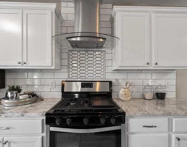 3451 Morningstar Lane - Photo Thumbnail 14