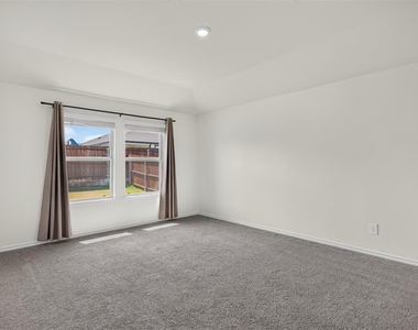 149 Boxwood Drive - Photo Thumbnail 8