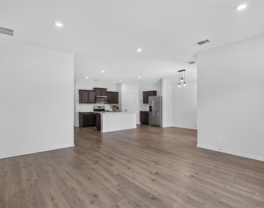 149 Boxwood Drive - Photo Thumbnail 6