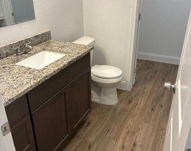 1702 Clark Street - Photo Thumbnail 9