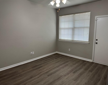 1444 Chase Lane - Photo Thumbnail 15