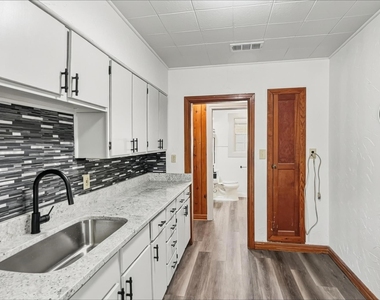 3624 Frazier Avenue - Photo Thumbnail 6