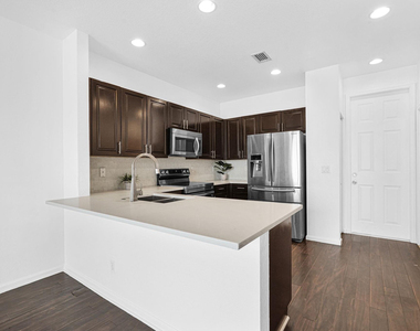 1427 Nw 34th Way - Photo Thumbnail 7