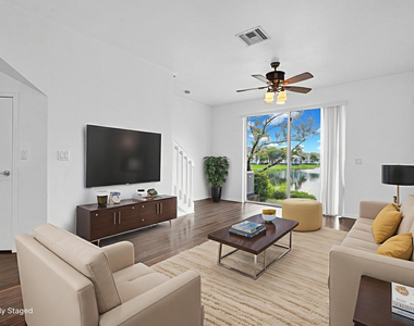 1427 Nw 34th Way - Photo Thumbnail 2