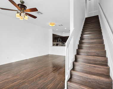 1427 Nw 34th Way - Photo Thumbnail 6