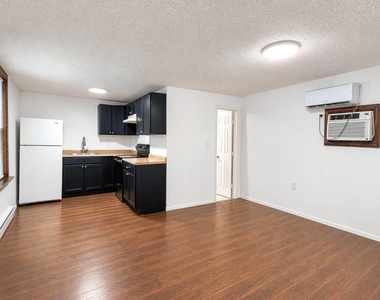 933 Gillham Road - Photo Thumbnail 3