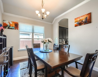 1519 Bedstraw Lane - Photo Thumbnail 4