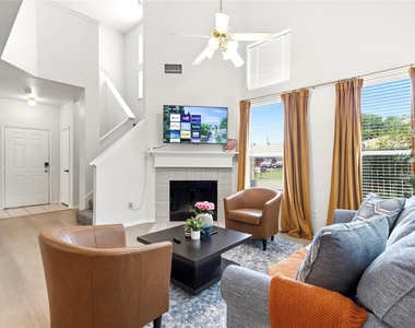 1081 Enfilar Lane - Photo Thumbnail 1