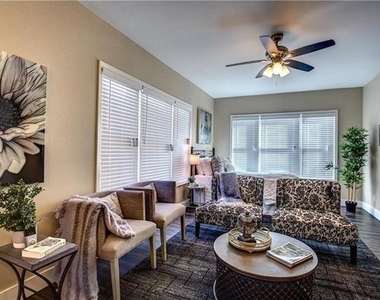 615 N Marsalis Avenue - Photo Thumbnail 4