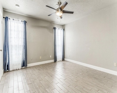 1503 N Garrett Avenue - Photo Thumbnail 7