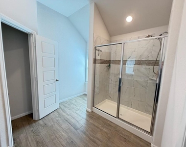 3608 Safai Street - Photo Thumbnail 13