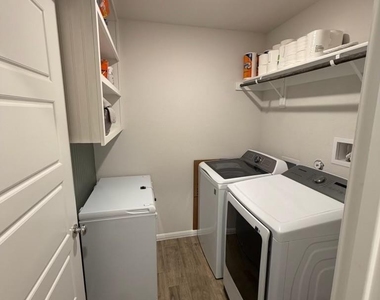 3608 Safai Street - Photo Thumbnail 18