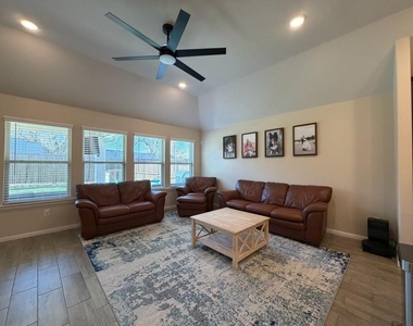 3608 Safai Street - Photo Thumbnail 9