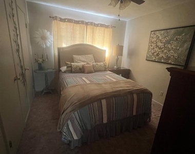 1526 Rosewood Drive - Photo Thumbnail 5
