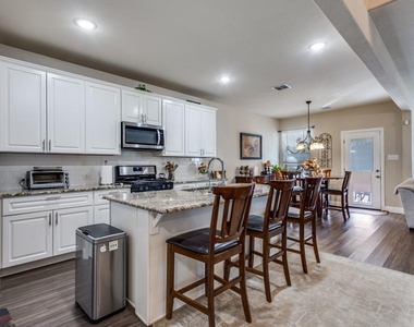 2821 Inn Kitchen Way - Photo Thumbnail 8