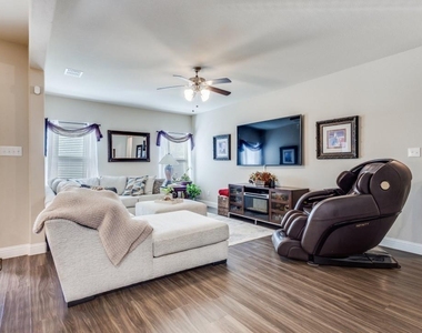 2821 Inn Kitchen Way - Photo Thumbnail 4