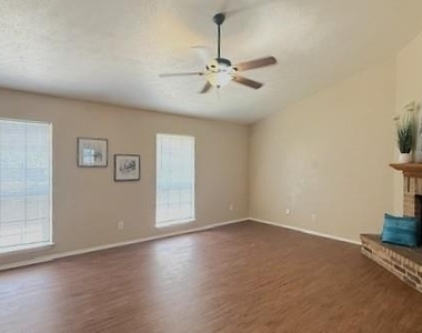 7524 Blue Sage Circle - Photo Thumbnail 4