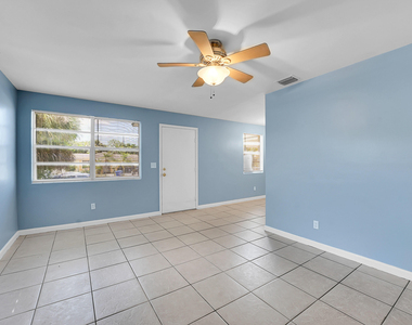 1208 W 32nd Street - Photo Thumbnail 6
