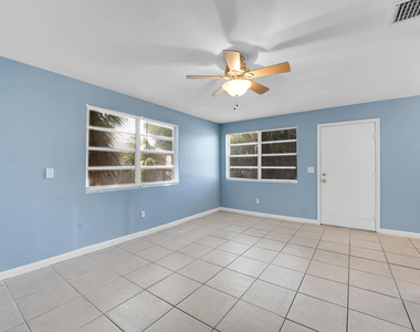 1208 W 32nd Street - Photo Thumbnail 5