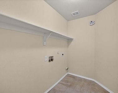 2313 Belmont Park Drive - Photo Thumbnail 12