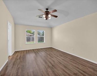 2313 Belmont Park Drive - Photo Thumbnail 15