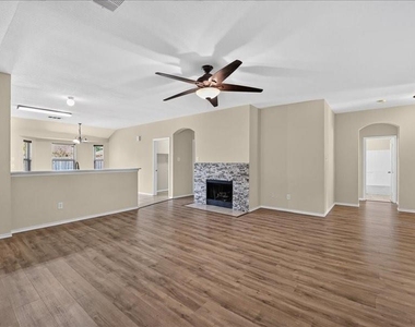 2313 Belmont Park Drive - Photo Thumbnail 3