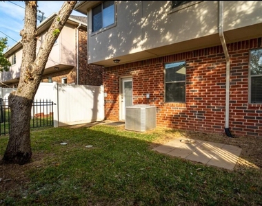 117 Corinna Court - Photo Thumbnail 32
