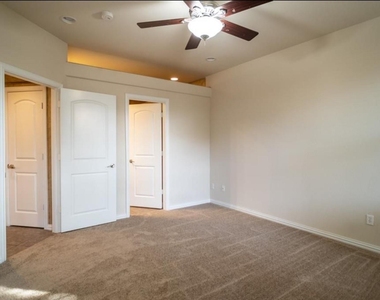 117 Corinna Court - Photo Thumbnail 19
