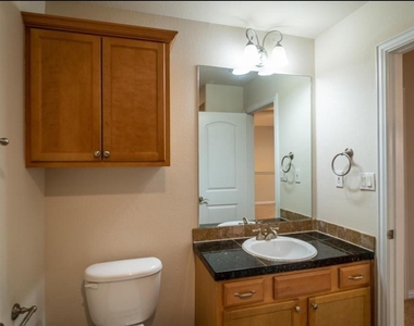 117 Corinna Court - Photo Thumbnail 18