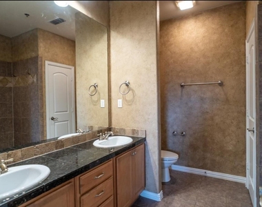117 Corinna Court - Photo Thumbnail 17