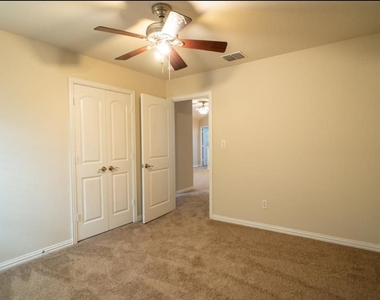117 Corinna Court - Photo Thumbnail 29