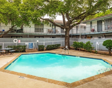 12888 Montfort Drive - Photo Thumbnail 13