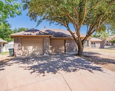 1200 Chaparral Lane - Photo Thumbnail 2