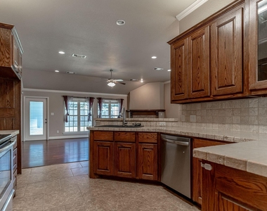1200 Chaparral Lane - Photo Thumbnail 17