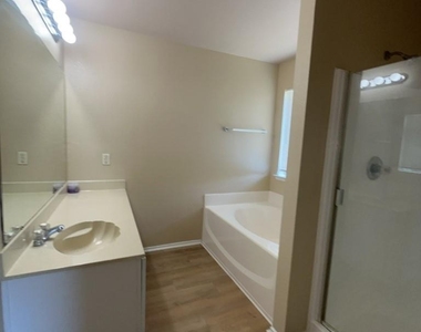 1824 Mcneely Street - Photo Thumbnail 9
