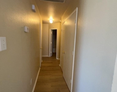 1824 Mcneely Street - Photo Thumbnail 7