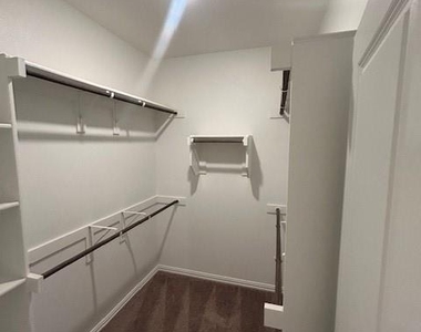 1509 Helmoken Falls Drive - Photo Thumbnail 7